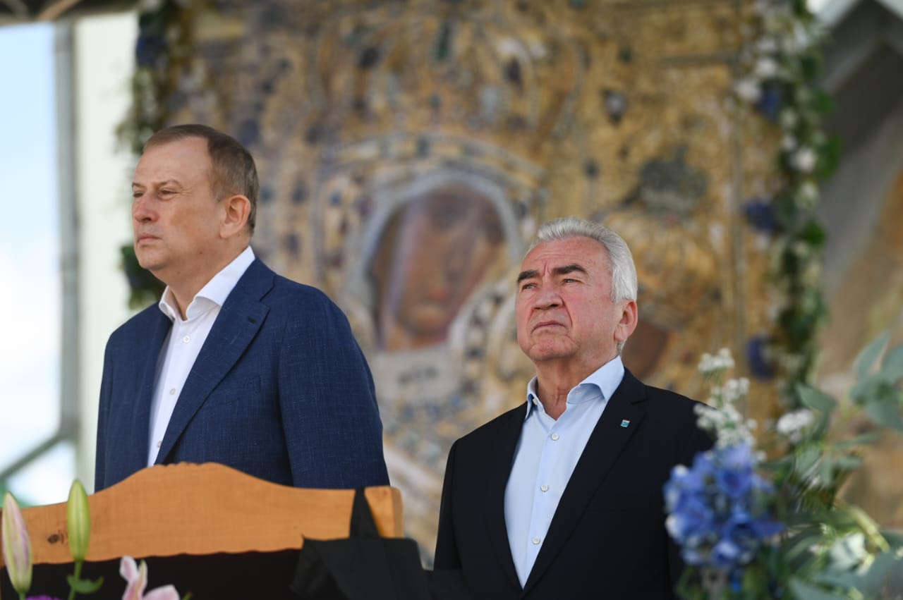 Сергей Бебенин поздравил верующих с 642-летием обретения Тихвинской иконы Божией матери - Вчера, 9 июля, в Тихвинском Богородичном Успенском мужском монастыре прошли масштабные торжества, пр